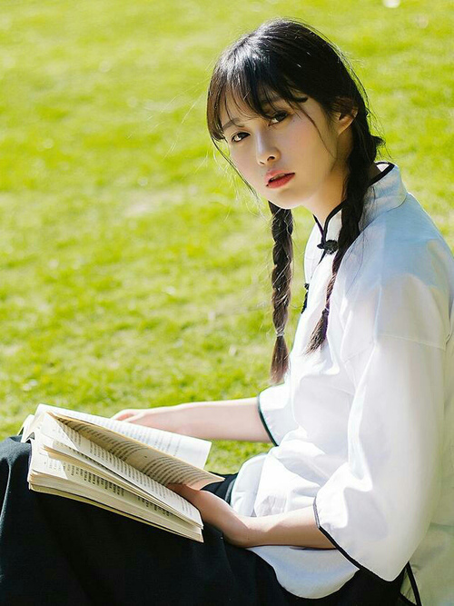 “年轻球员转会中超大幅提升,竞争激烈”,中超年轻前锋