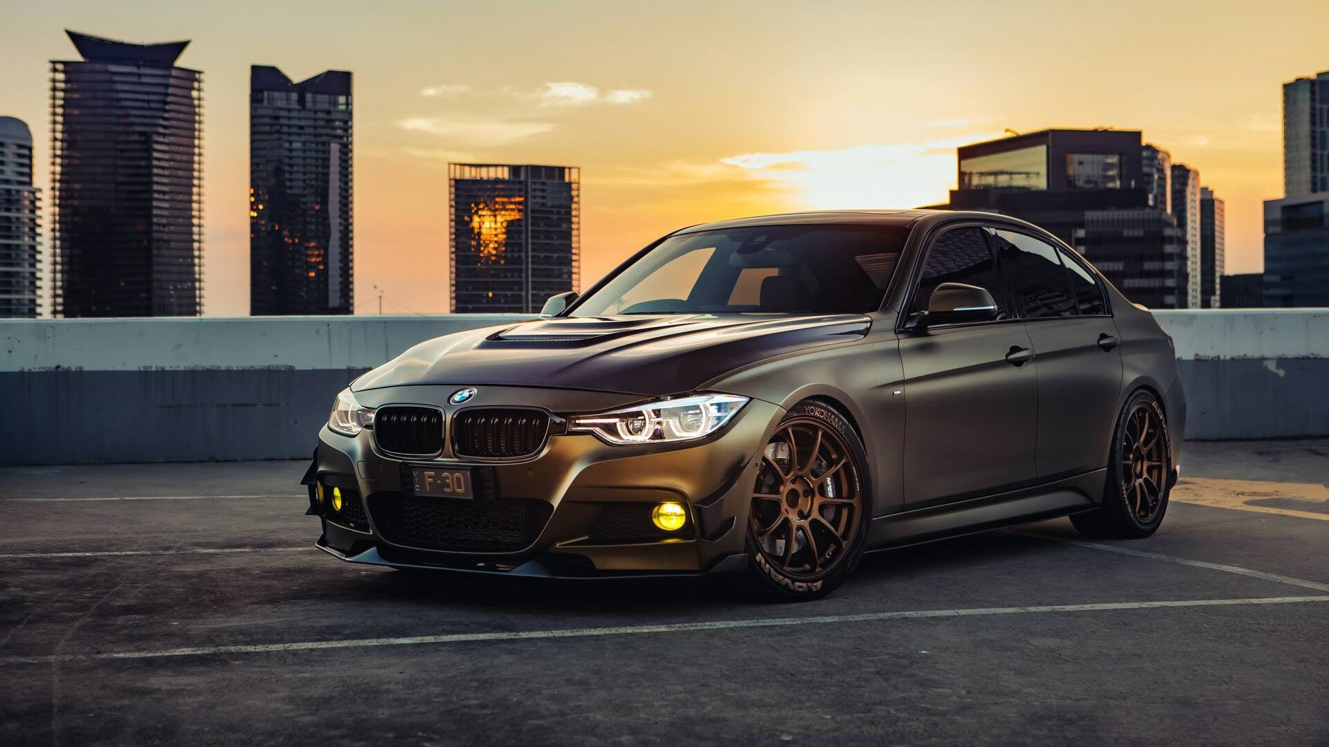 开云体育移动版-西甲多支传统豪门全力备战，迎战未来挑战，豪门三强挥金如土,赚足流量的西甲联赛迎来新伙伴