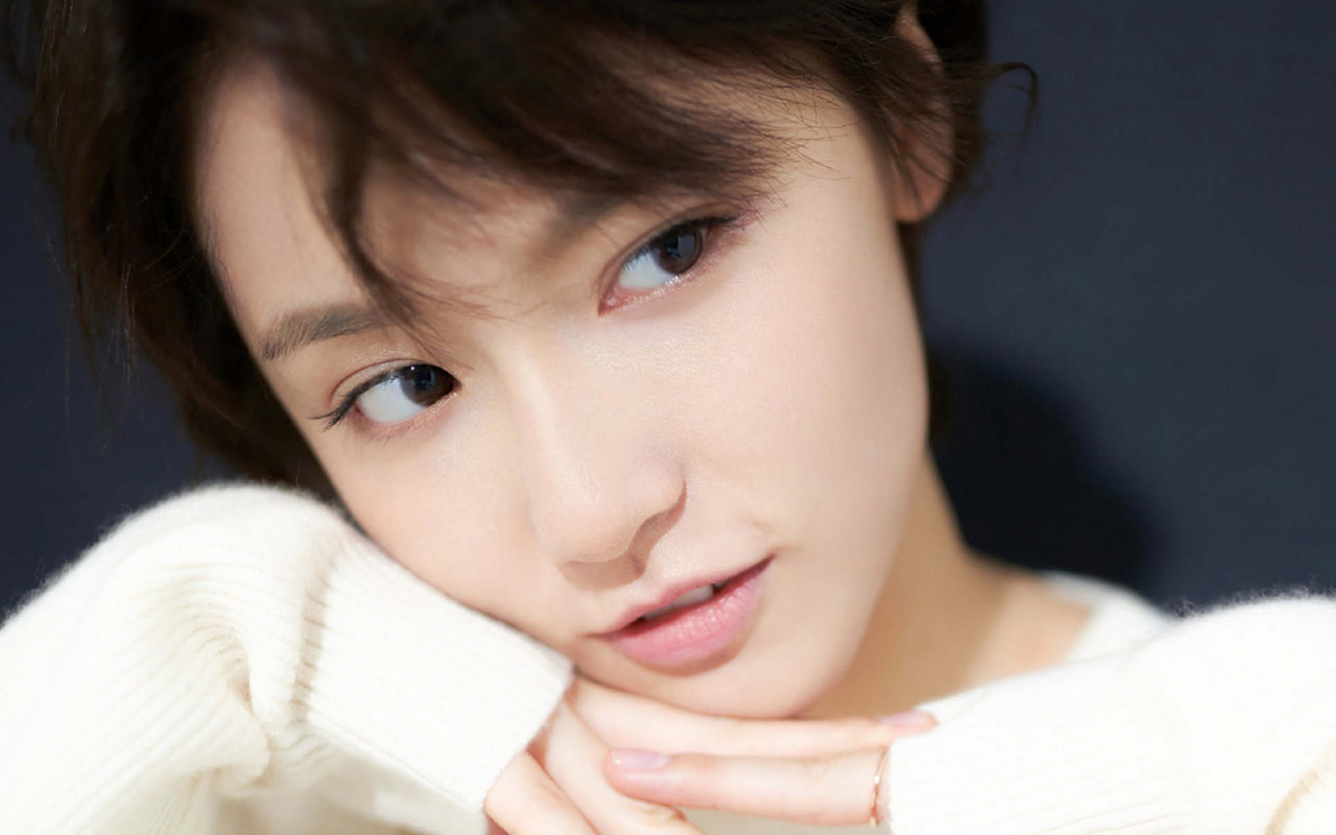 拜仁慕尼黑客场2-1战胜奥格斯堡,继续保持不败,拜仁慕尼黑4231