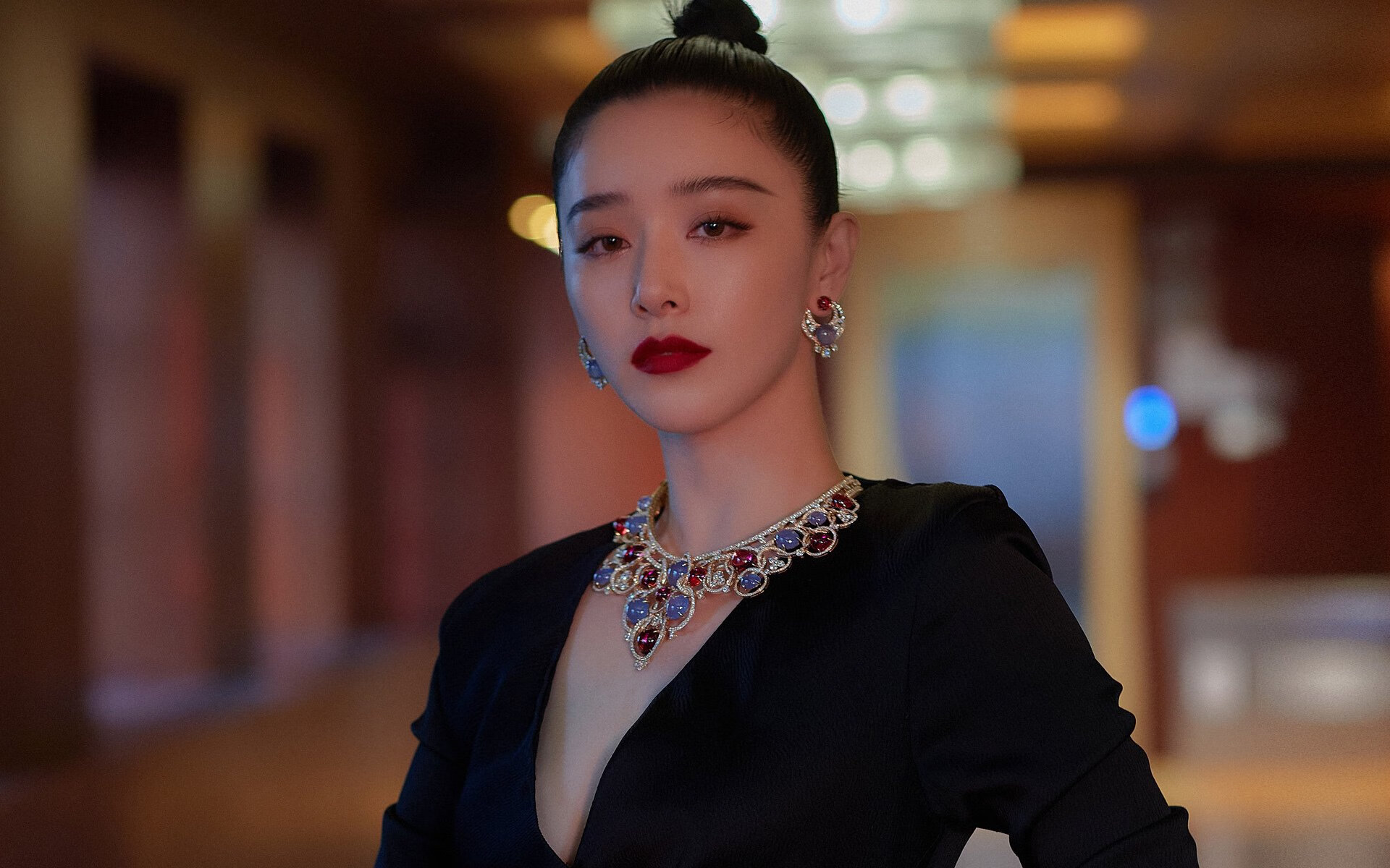 湖人压哨战胜快船，西部决赛中詹姆斯末节爆发，湖人夺冠詹姆斯发言